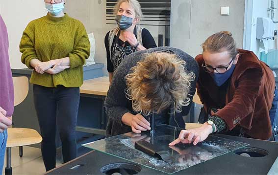 usuwanie rys narzędziem scratch away